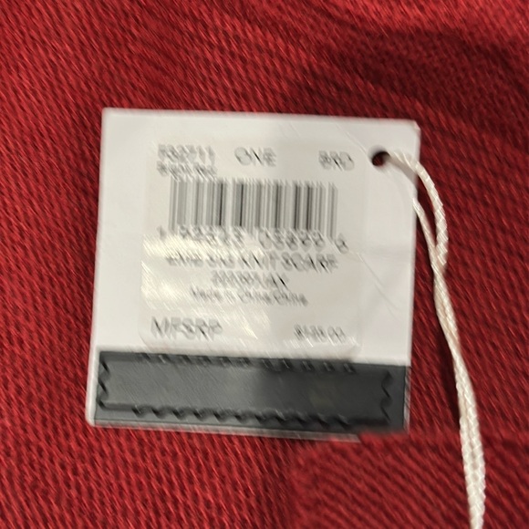 Coach Signature Burgundy Scarf NWT 75” X 10”NWT🎁SO SOFT AND BEAUTIFUL! ♥️♥️♥️ - Picture 3 of 8
